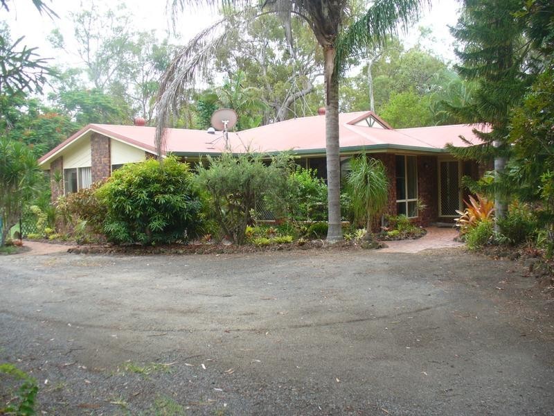 33 Cockatoo Crescent, Gooburrum QLD 4670