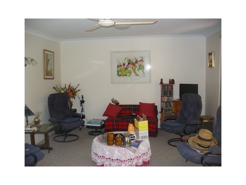 33 Cockatoo Crescent, Gooburrum QLD 4670