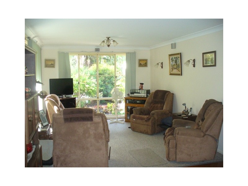 33 Cockatoo Crescent, Gooburrum QLD 4670