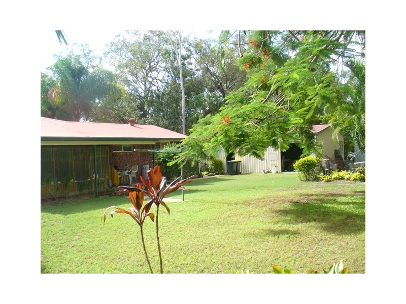 33 Cockatoo Crescent, Gooburrum QLD 4670