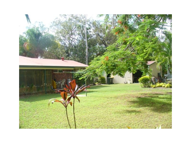 33 Cockatoo Crescent, Gooburrum QLD 4670