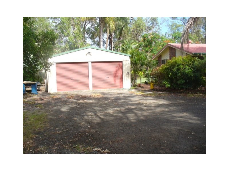 33 Cockatoo Crescent, Gooburrum QLD 4670