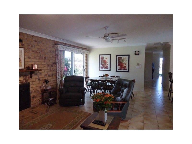 3 St Lucia Crescent, Avoca QLD 4670