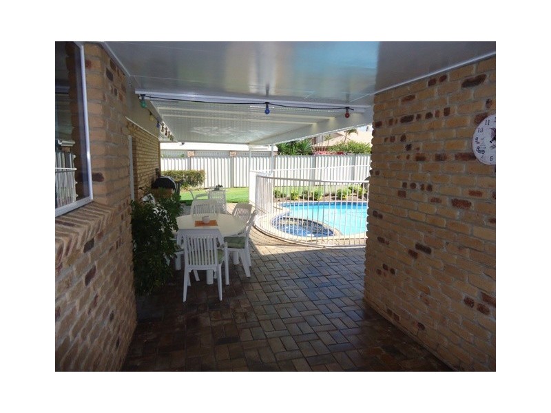 3 St Lucia Crescent, Avoca QLD 4670