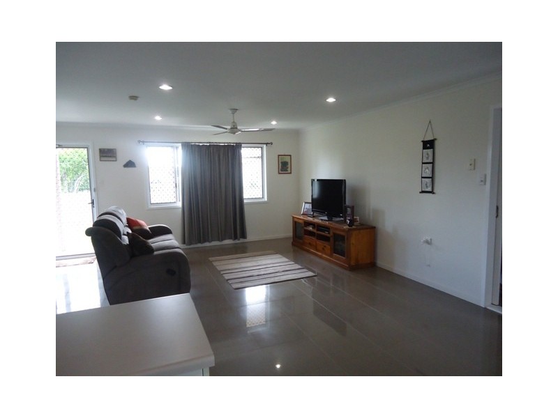 12 Jensen Street, Avenell Heights QLD 4670