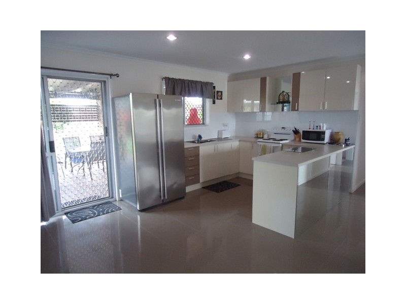 12 Jensen Street, Avenell Heights QLD 4670