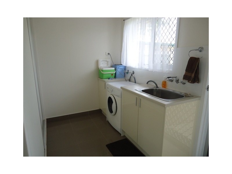 12 Jensen Street, Avenell Heights QLD 4670