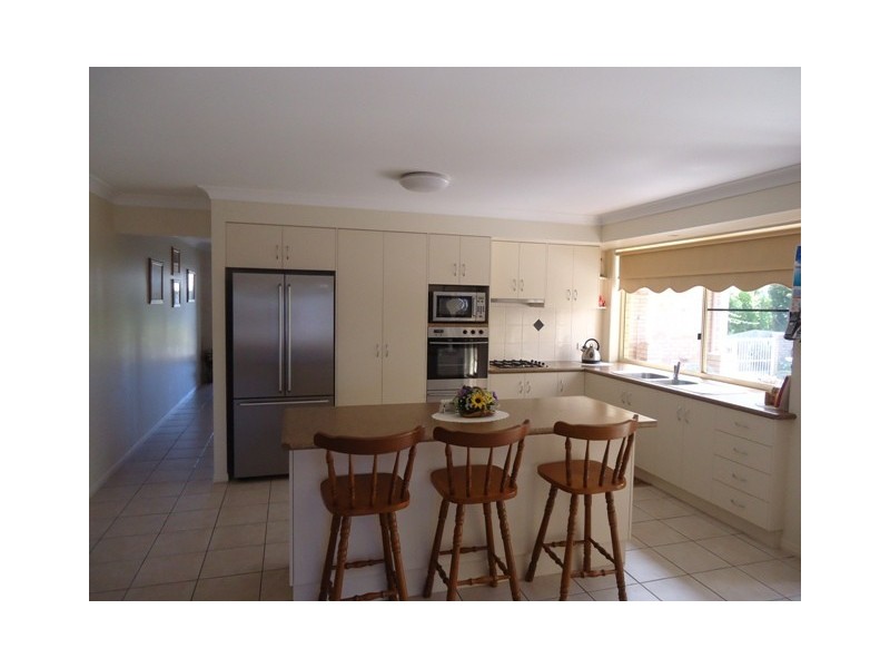 10 Marine Terrace, Burnett Heads QLD 4670