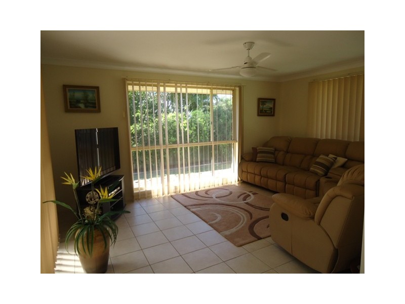 10 Marine Terrace, Burnett Heads QLD 4670