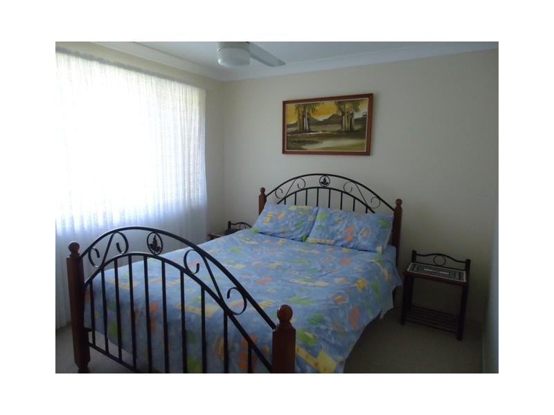 10 Marine Terrace, Burnett Heads QLD 4670