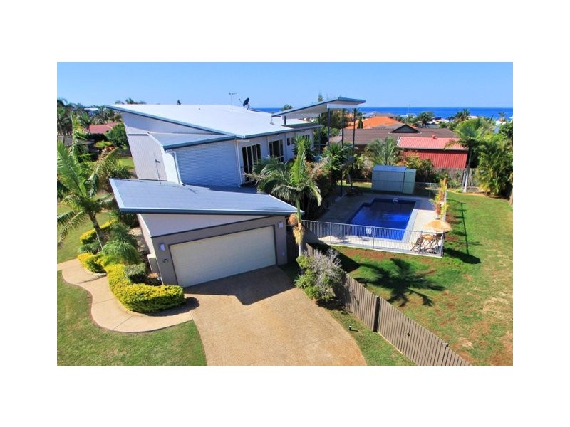 10 Spyglass Hill Court, Coral Cove QLD 4670