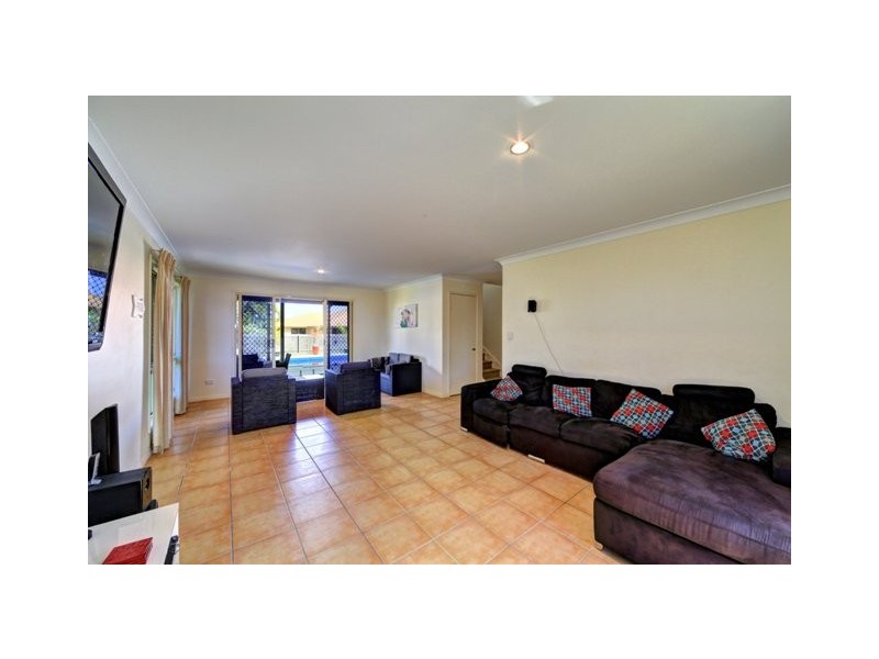 10 Spyglass Hill Court, Coral Cove QLD 4670