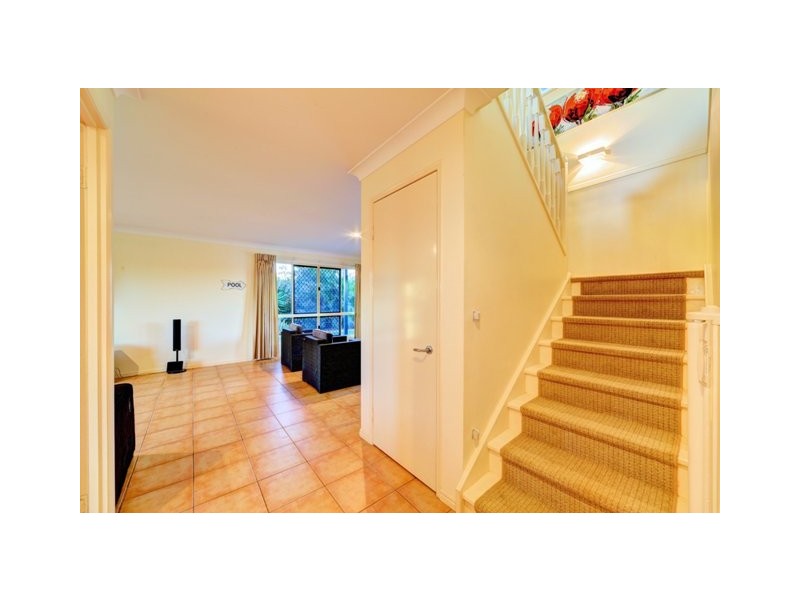 10 Spyglass Hill Court, Coral Cove QLD 4670