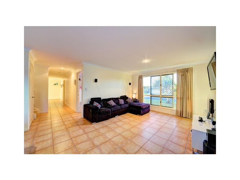 10 Spyglass Hill Court, Coral Cove QLD 4670