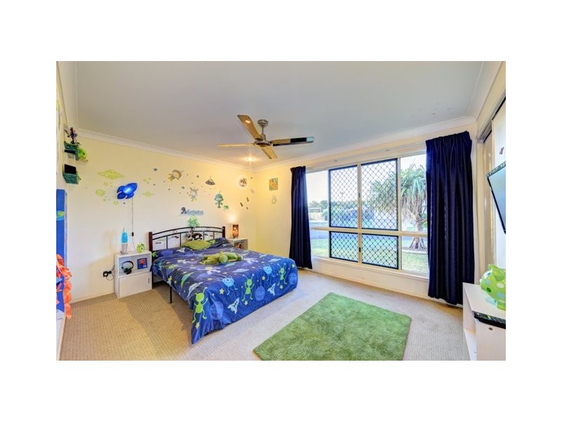 10 Spyglass Hill Court, Coral Cove QLD 4670