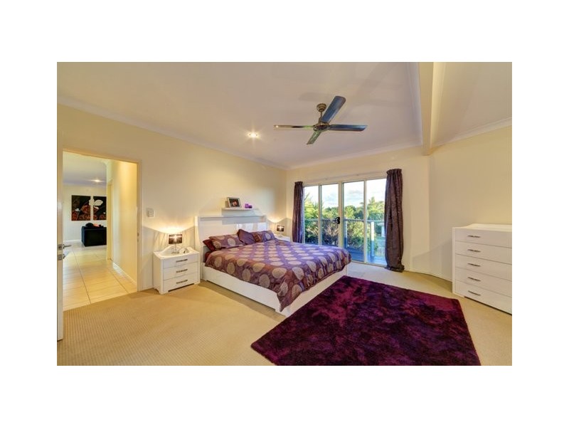 10 Spyglass Hill Court, Coral Cove QLD 4670