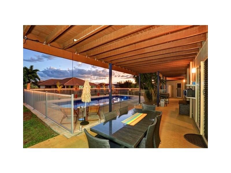 10 Spyglass Hill Court, Coral Cove QLD 4670