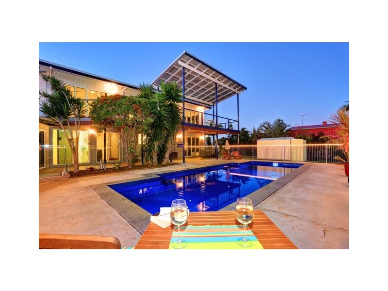 10 Spyglass Hill Court, Coral Cove QLD 4670