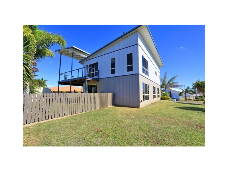 10 Spyglass Hill Court, Coral Cove QLD 4670