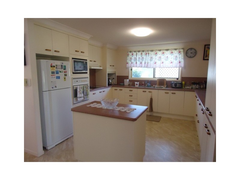 2 Helmore Street, Yandaran QLD 4673
