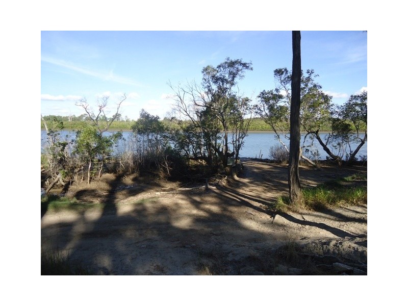 2 Helmore Street, Yandaran QLD 4673