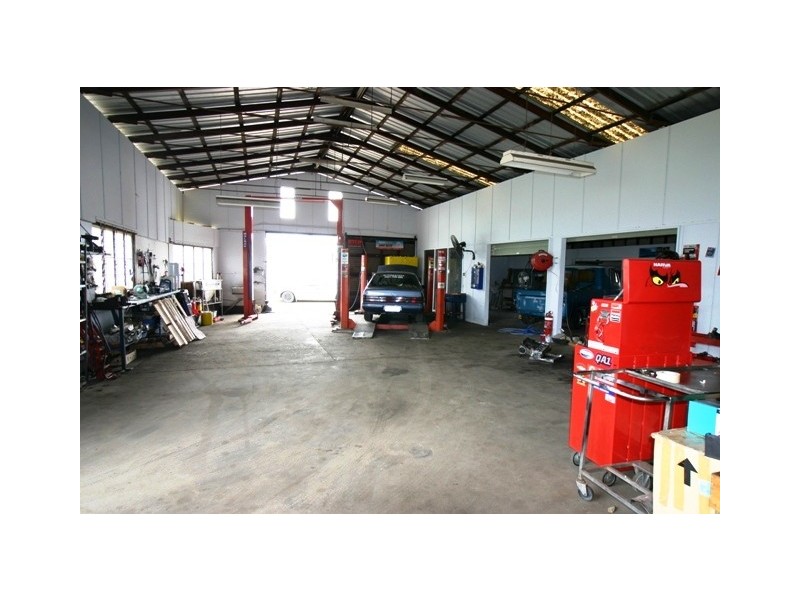 117 Bargara Road, Bundaberg East QLD 4670