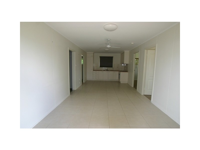 1/4 High St, Walkervale QLD 4670