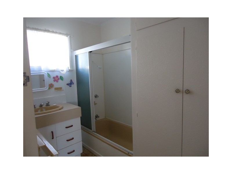 27 Gaffel Street, Svensson Heights QLD 4670