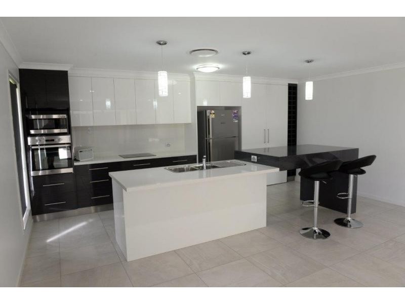 1 Beech Links Drive, Ashfield QLD 4670