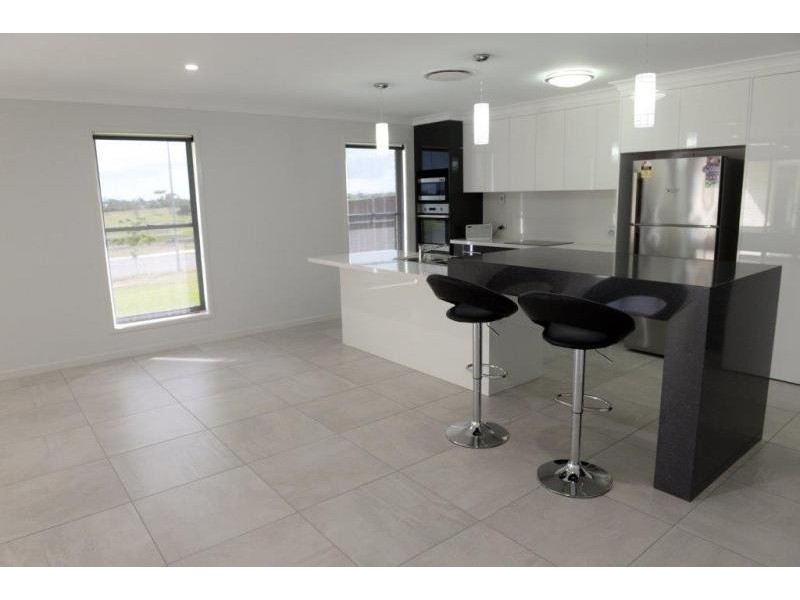 1 Beech Links Drive, Ashfield QLD 4670
