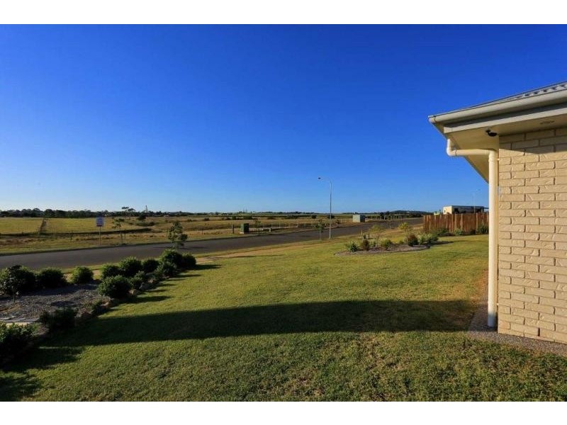 1 Beech Links Drive, Ashfield QLD 4670
