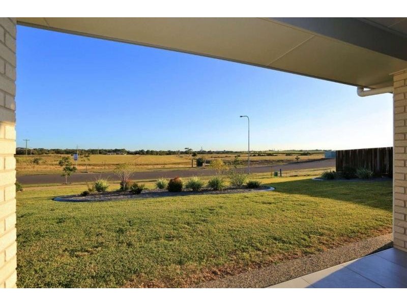 1 Beech Links Drive, Ashfield QLD 4670