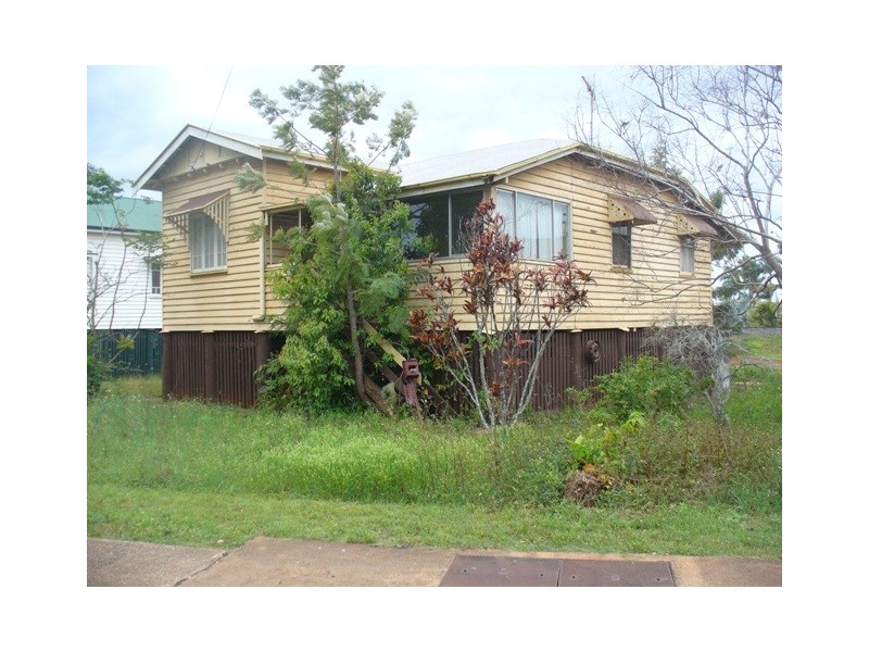 87 Churchill Street, Childers QLD 4660