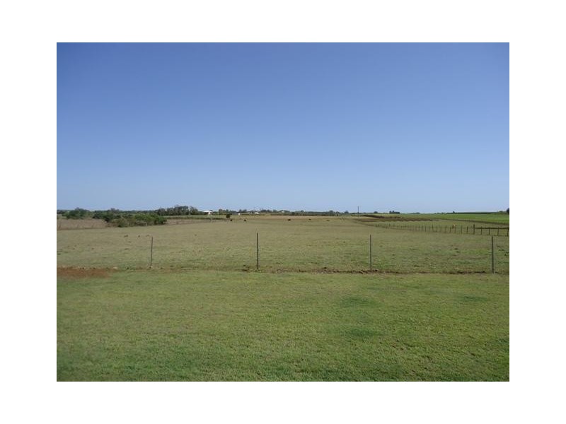 22 Heidkes Road, Windermere QLD 4670