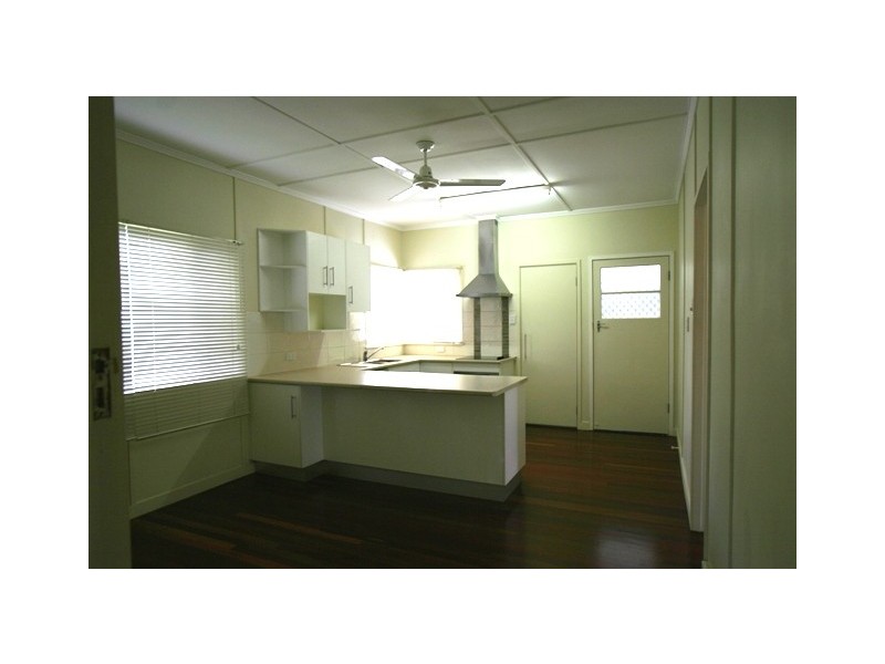 10 Adams Street, Bundaberg West QLD 4670