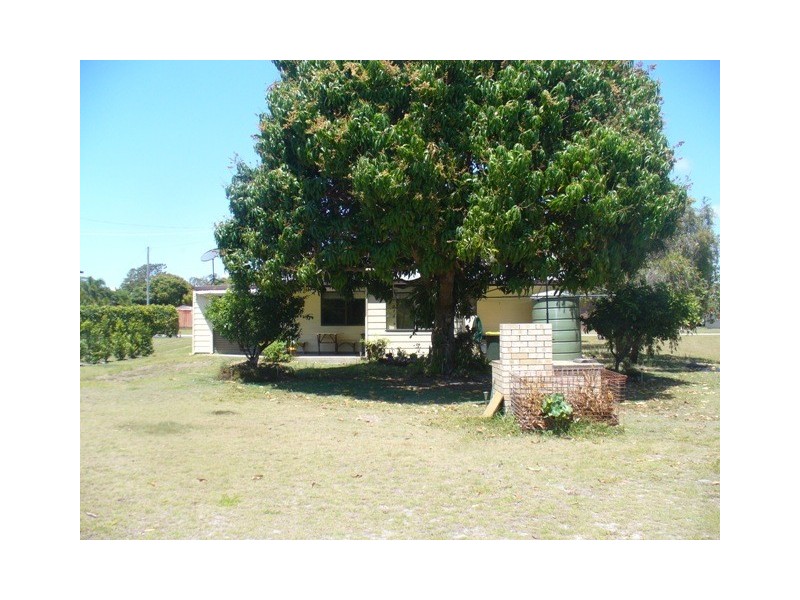 9 Wattle Street, Winfield QLD 4670