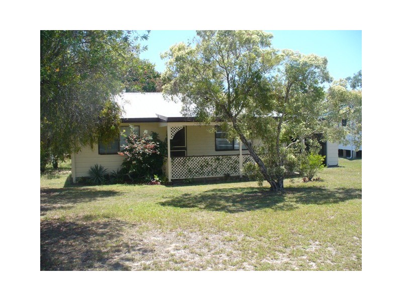 9 Wattle Street, Winfield QLD 4670