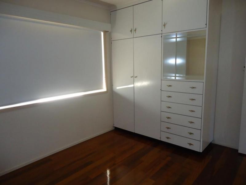 6 Rattray St, Avenell Heights QLD 4670