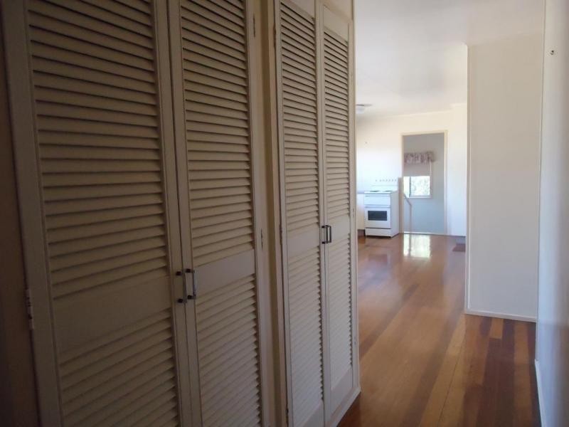 6 Rattray St, Avenell Heights QLD 4670