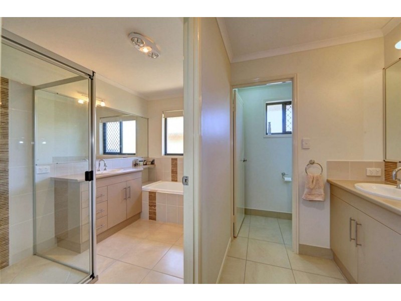 1 Banner Street, Branyan QLD 4670