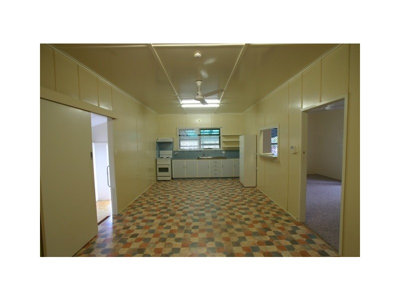 5 Buzza Street, Walkervale QLD 4670