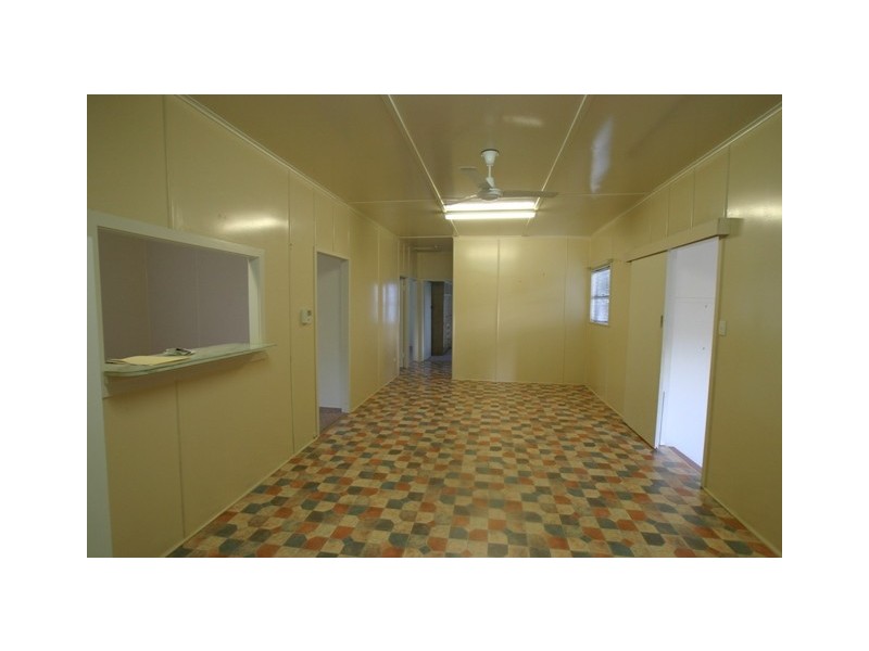 5 Buzza Street, Walkervale QLD 4670