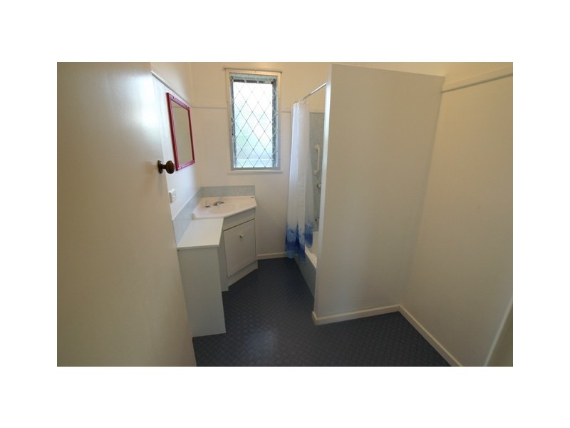 5 Buzza Street, Walkervale QLD 4670