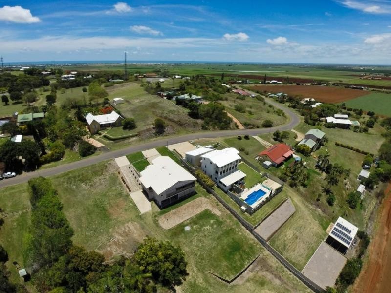 17 Finemore Crescent, Qunaba QLD 4670