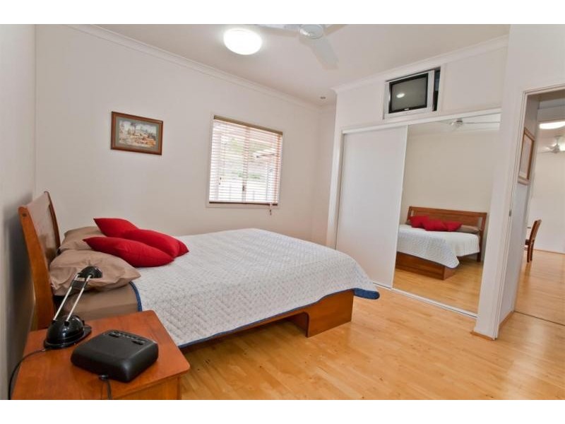 17 Finemore Crescent, Qunaba QLD 4670