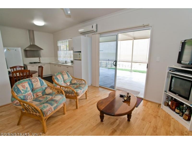 17 Finemore Crescent, Qunaba QLD 4670