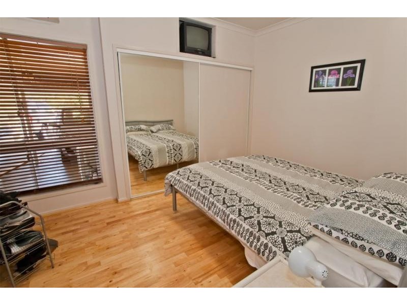 17 Finemore Crescent, Qunaba QLD 4670
