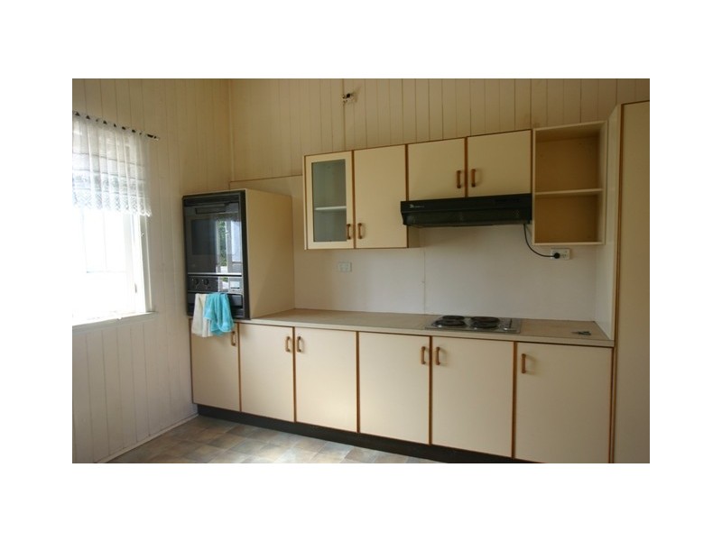 104a WALKER ST, Norville QLD 4670