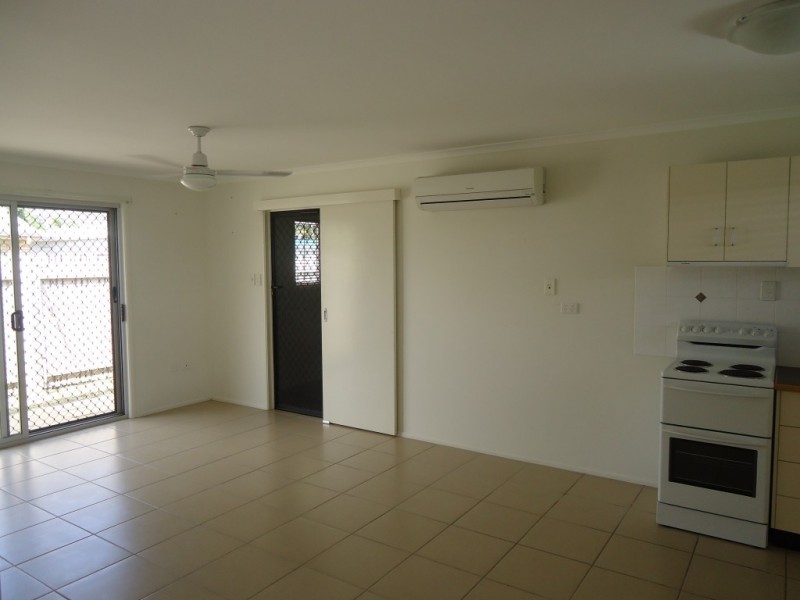 9/6a Dunn Road, Avenell Heights QLD 4670