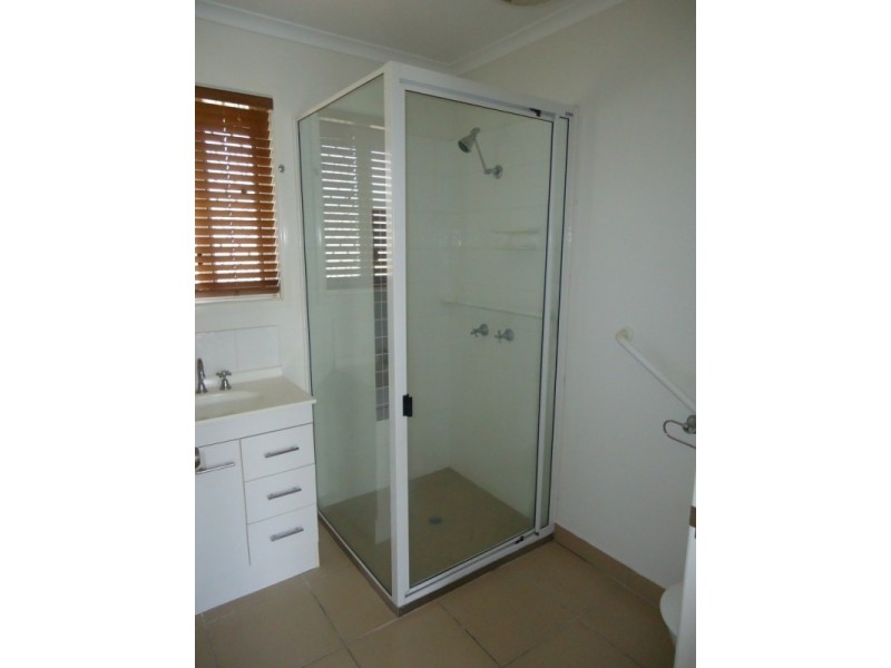 9/6a Dunn Road, Avenell Heights QLD 4670